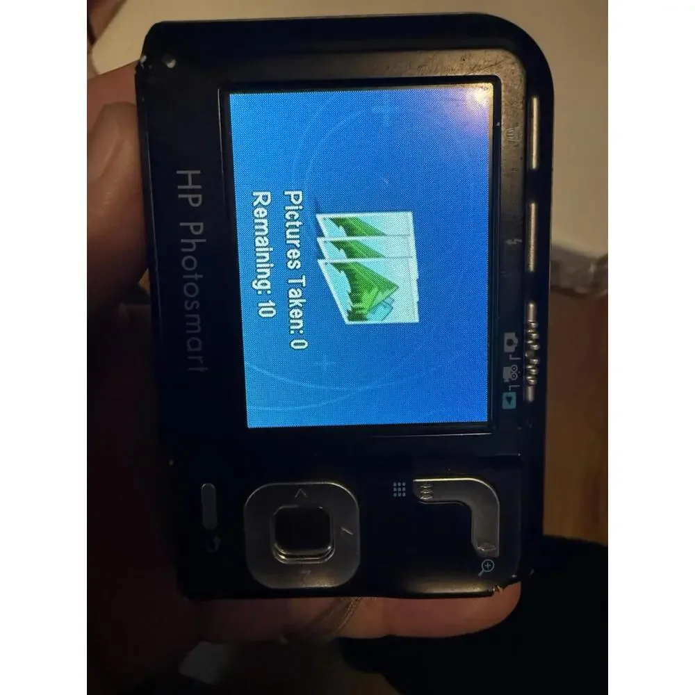 HP Photosmart Digital Camera M447 5MP Black ( Parts Only , Not Working